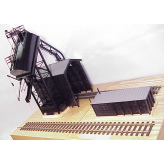 (HO Scale) Redler 50 Ton Automatic Coal Loader With Sand Tank (Left Side) and Sand House